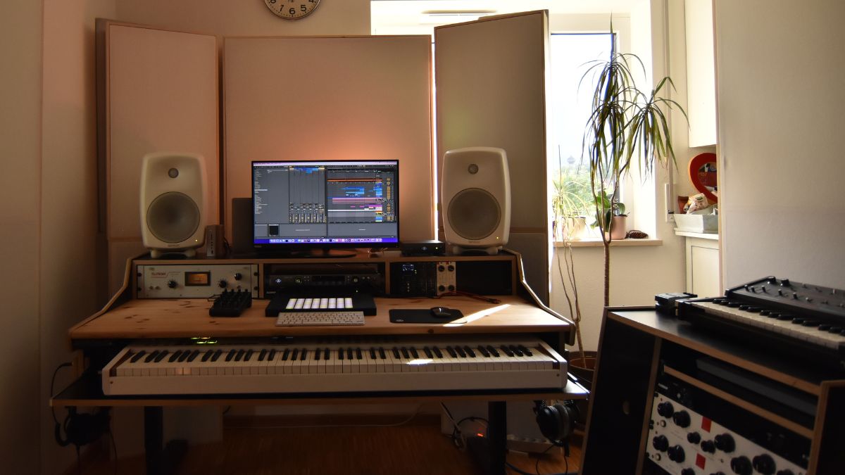 Martin Lechner music production studio