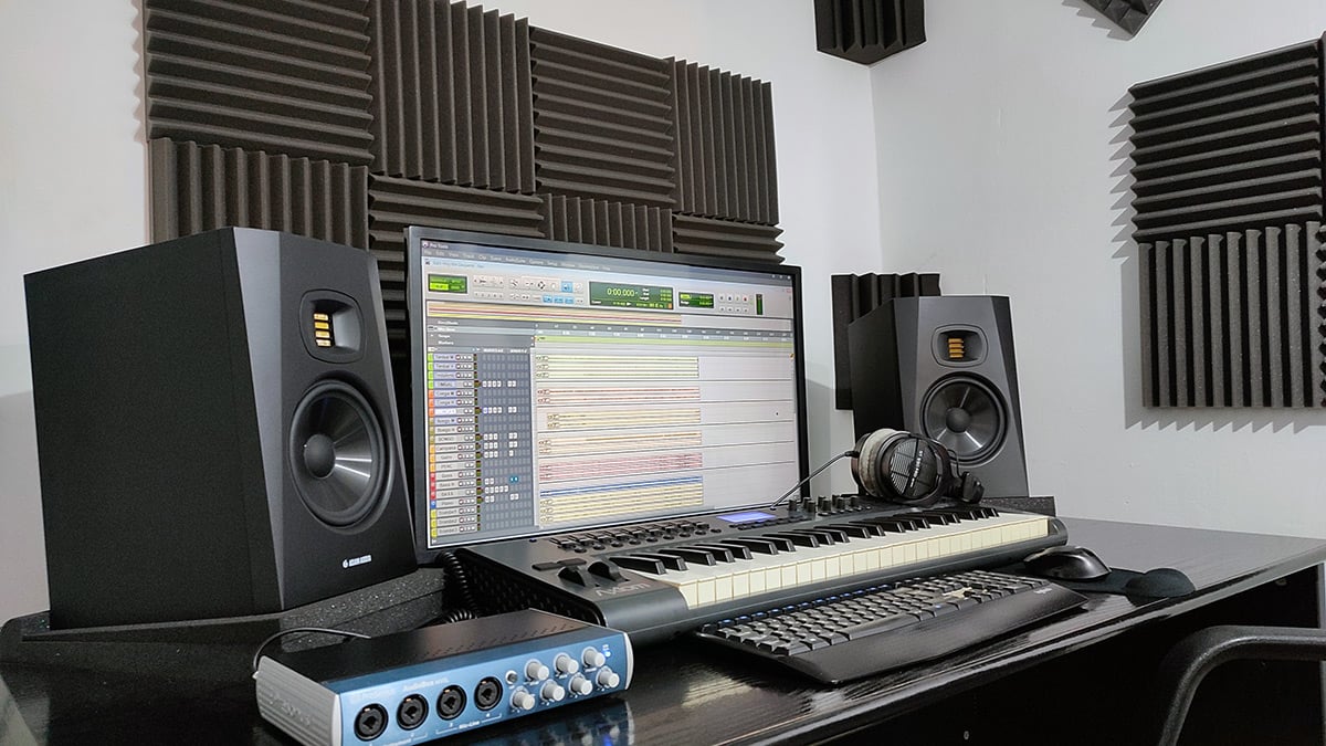 David Alva music production studio